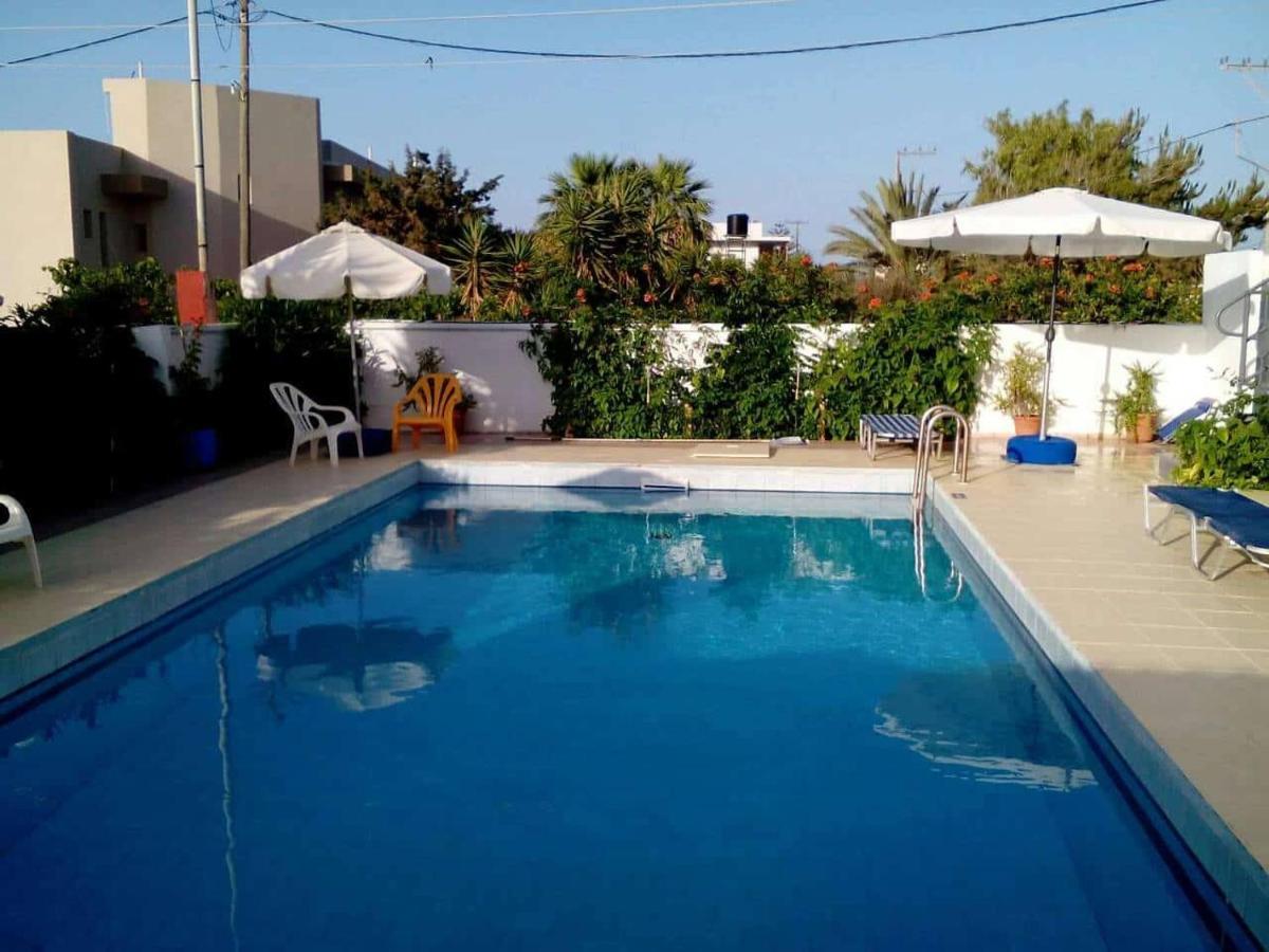 Villas Irene 8 Family Apartments Goúrnes 외부 사진